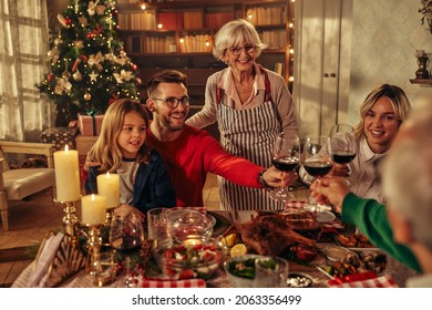 5,014 Family around table Images, Stock Photos & Vectors | Shutterstock