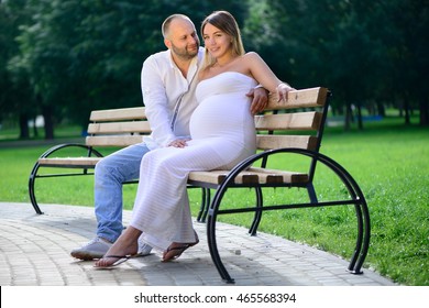 Family Pregnant Wife Her Husband Summer Stock Photo 465568394 ... pic