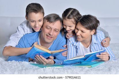 Family Reading Books 