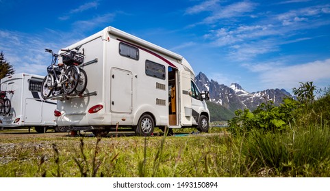 Family Vacation Travel RV, Holiday Trip In Motorhome, Caravan Car Vacation.