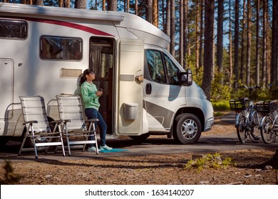 Family Vacation Travel RV, Holiday Trip In Motorhome, Caravan Car Vacation.