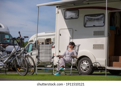 Family Vacation Travel RV, Holiday Trip In Motorhome, Caravan Car Vacation.