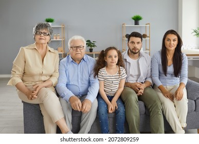 356 Grandma watching tv Images, Stock Photos & Vectors | Shutterstock