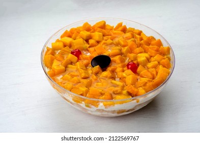 A famous Arabic dessert with mango - Ramadan dish