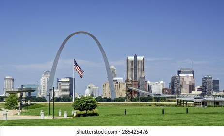 Famous Arch In St. Louis And Flag