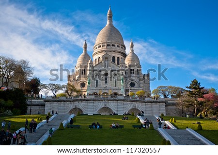 The famous basilica of Sacre-Coeur in Montmartre, Paris