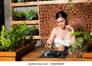 Famous Celebrity CEO Asian Beautiful Woman In White Gown Open Shoulder Have Review India Japanese Fusion Wood With Herb Garden And Will Live On Her Channel Later