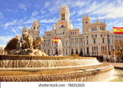 Знаменитый фонтан Cibeles в Мадриде, Испания