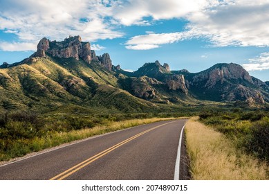 Famous panoramic view of the Chisos mountains in Big Bend NP, USA