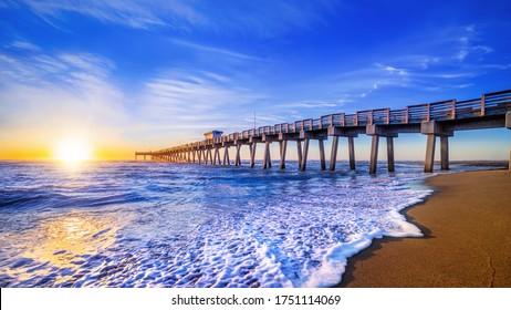 famous pier of venice while sunset, florida