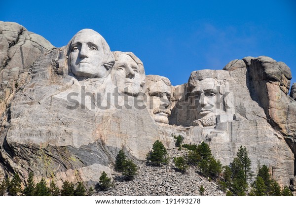Famous US Presidents on Mount Rushmore National\
Monument, South 