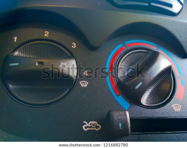Fan\
control heating and air conditioning in the old\
car