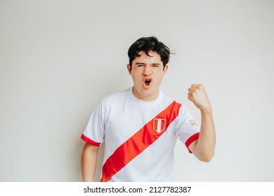 Fan of the Peruvian national team celebrating their goals
