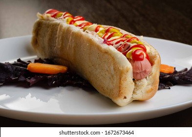 Fancy Hot Dog In A Plate 