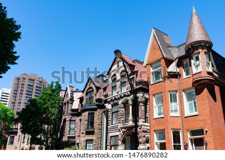 Fancy Old Homes in the Gold Coast Neighborhood of Chicago