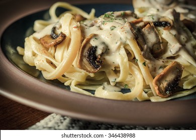 Fancy Organic Fetuccine Pasta With Creamy Alfredo Mushroom Sauce