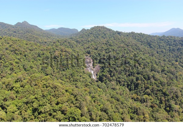 Fantastic\
landscape from the Cableway in\
Malaysia