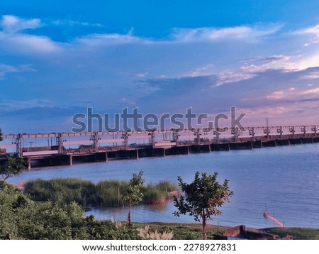  the Farakka barrage started in 1962, was completed in 1970 at a cost of $208 million. Operations began on 21 April 1975. The barrage is about 2,304 metres (7,559 ft) long. The Feeder C