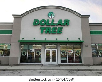 Fargo North Dakota/USA-November 02 ,2019,Main Entrance Of Dollar Tree Store , Dollar Tree Stores, Inc., Is An American Chain Of Discount Variety Stores That Sells Items For $1 Or Less.