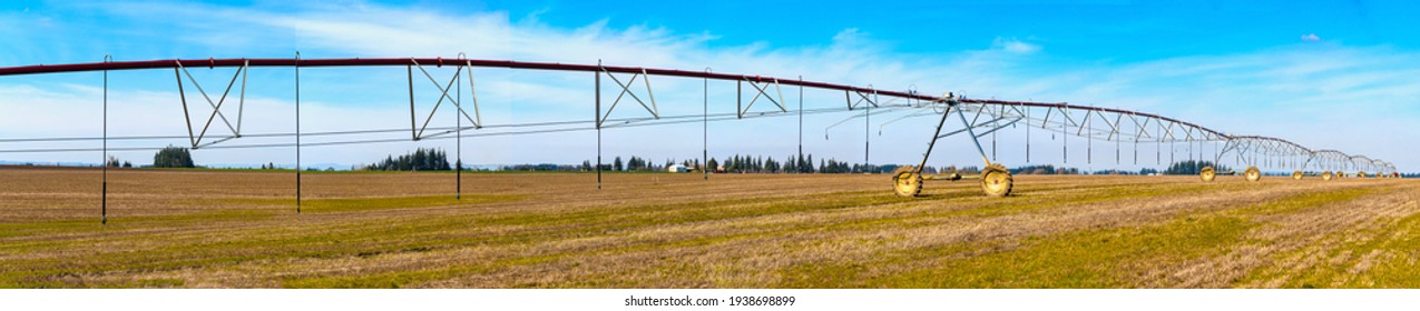 Farm Agricultural Mechanical Watering Irrigation System Panoramic.