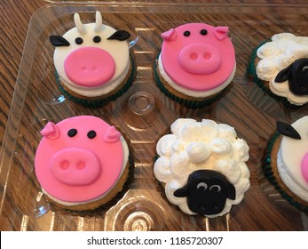 92 Goat cupcake Images, Stock Photos & Vectors | Shutterstock