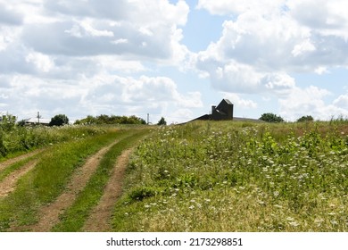 Farm Buildings For Agricultural Farming Industry To Process And Store Animal Feed