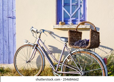 Farmer House Near Lavender Fields Near Valensole In Provence, France. With Bike, Lavender Bouquet In Basket With Typical Provencal Style.