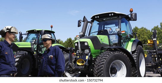 royalty free tractor mechanic images stock photos vectors tractor mechanic