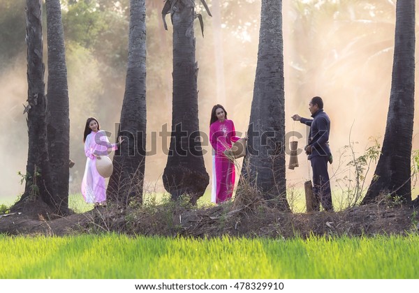 Farmer Two Vietnamese Girl Traditional Dress Stock Photo 478329910 