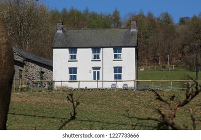 Farmhouse In Dee Valley