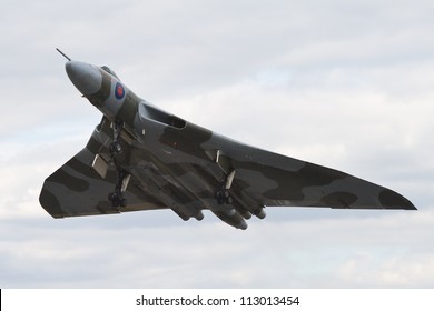 FARNBOROUGH - JULY 24: A Vulcan Bomber On Display At Farnborough 2010 Airshow, July 24, 2010, Farnbrough, England.  B.2 XH558 Is The World's Last Flying Vulcan.