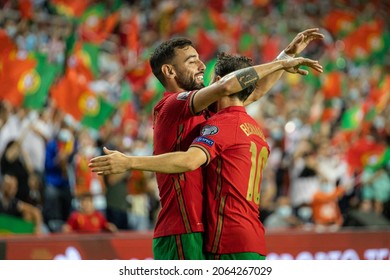Faro, Algarve - 10 12 2021: Football Match Portugal Vs Luxembourg; Bruno Fernandes Celebrates Scored Goal With Bernardo Silva