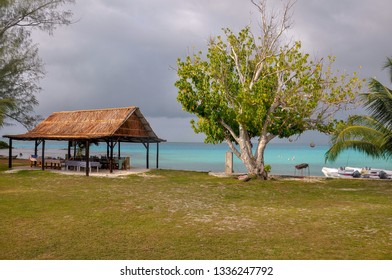 Farquhar Atoll Seychelles. Beautiful Fly Fishing Destination With Tranquil Waters, Palm Trees And Clear Blue Water. It’s Part Of The Farquhar Group Of Islands In The Seychelles.