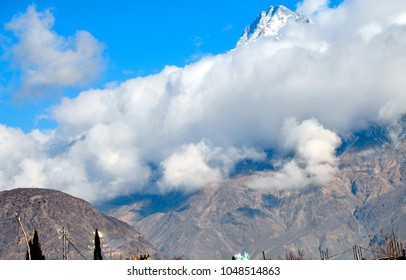 A fascinating view of the cloud covered peak