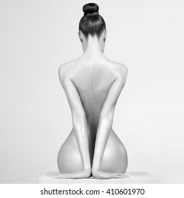 Fashion Art Studio Photo Of Elegant Naked Lady