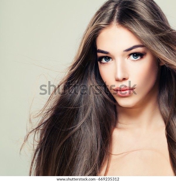 Fashion Beauty Portrait Cute Woman Long Stockfoto Jetzt