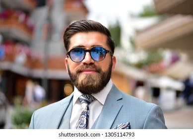 11,074 Guy with shades Images, Stock Photos & Vectors | Shutterstock