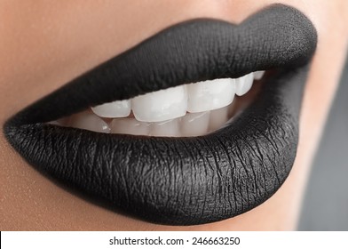 Fashion Creative Black Lips