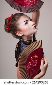 Fashion Geisha Dance In Studio