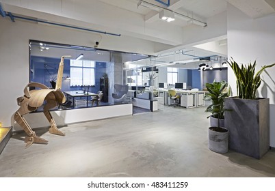 Fashion And Modern Office Interiors