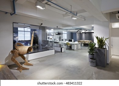 Fashion And Modern Office Interiors