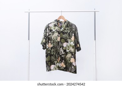 Fashion Seamless Flower, Palm Leaves Pattern. Drawn On Shirt Clothes On Hanger