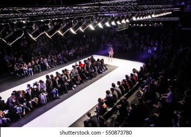157,553 Fashion show stage background Images, Stock Photos & Vectors ...