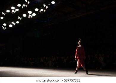 Catwalk silhouette Images, Stock Photos & Vectors | Shutterstock