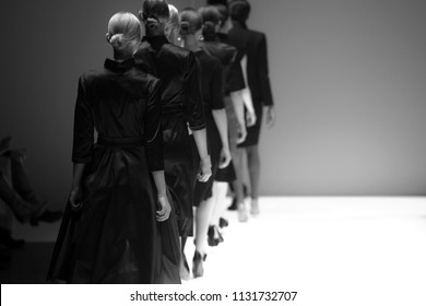 Fashion Show Catwalk Event Runway Show Stock Photo 1131732707 ...