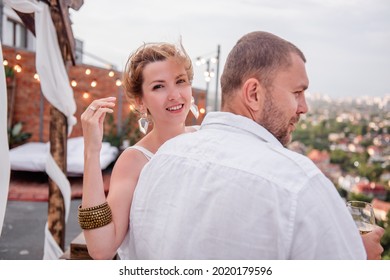 952 Straw roof interior Images, Stock Photos & Vectors | Shutterstock