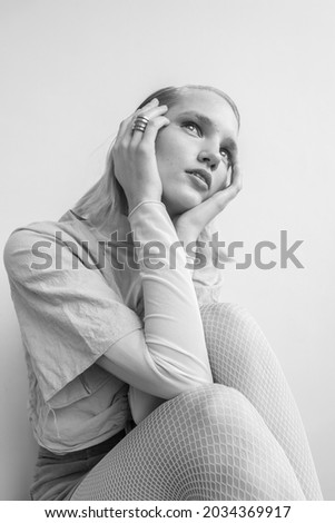 Fashion Woman portrait blondhair with sunlight 