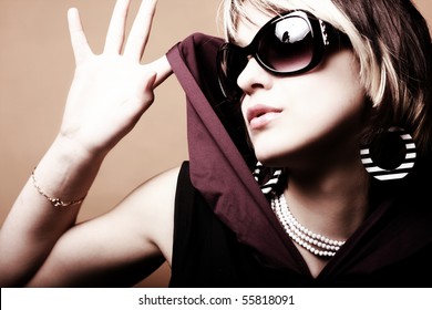 Fashion Woman Portrait Wearing Sunglasses