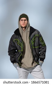 Featured image of post Hands In Hoodie Pocket Pose