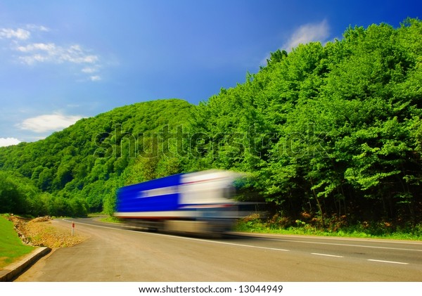 Fast moving\
truck